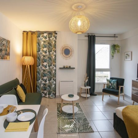 Aménagement d'un studio urban chic par MH DECO à Sète