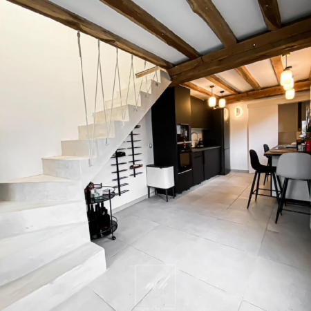 Rénovation d'une maison aménagée dans une grande par Tara Dauchin, décoratrice d'intérieur à Lodève