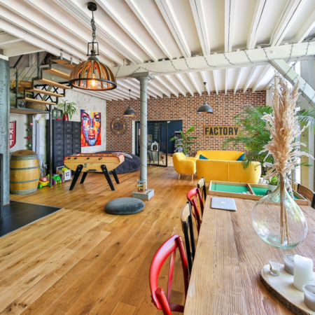 Aménagement d'un loft dans un ancien hangar dans le Val-d'Oise par Tiphanie Knafo, architecte d'intérieur MH DECO