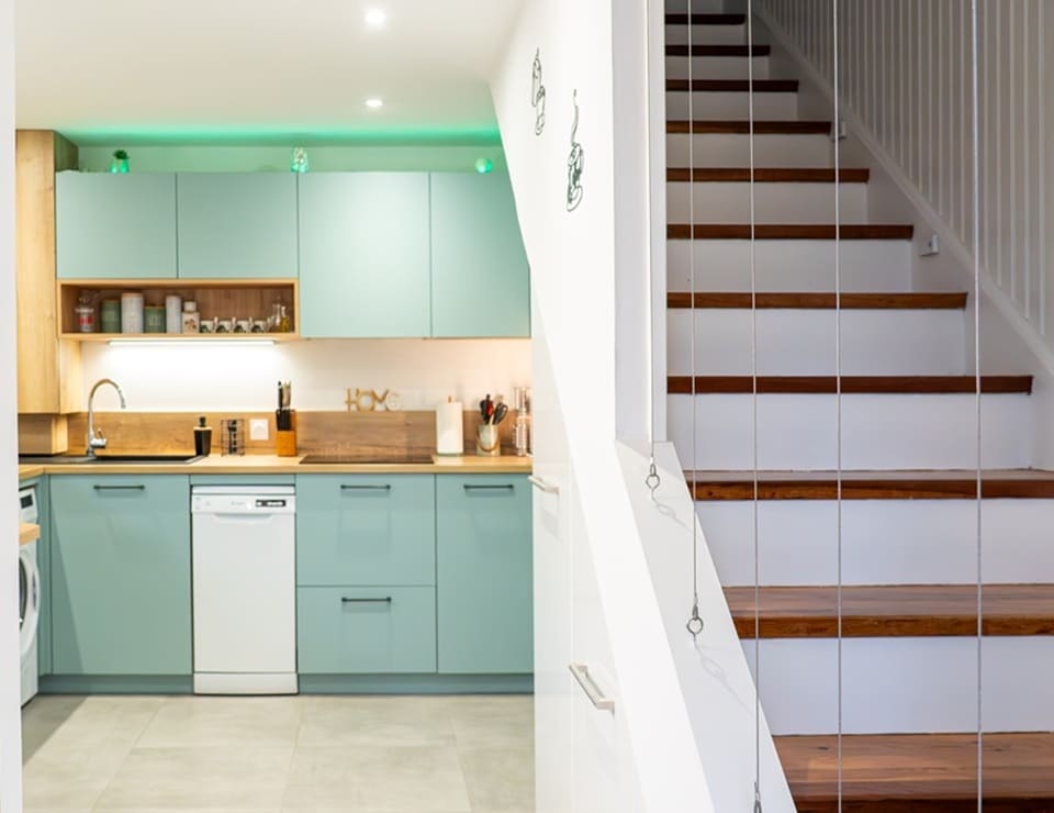 Rénovation de cuisine à Lançon-de-Provence par MH INTERIOR
