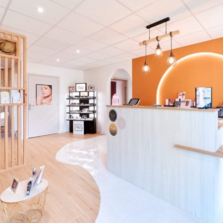 Création d'un institut de beauté à Amiens par MH INTERIOR