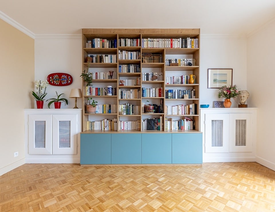 Rénovation d'un appartement des années 1970 à Versailles par MH INTERIOR